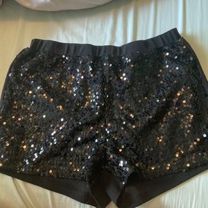 Black sequence shorts